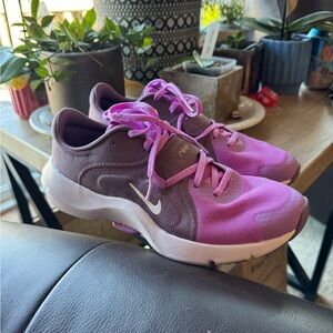 NWOT - Nike In-Season Workout shoes